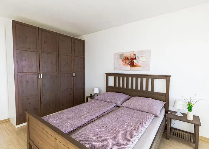 Sunny With Amazing Terrace On The 13th Floor Near Center Bratysława